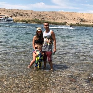 Meet your Posher, Alejandra